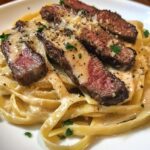 Cremige, würzige Knoblauchbutter-Steak-Pasta