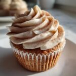 Cinnamon Swirl Buttercream for Cakes, Cupcakes & Rolls