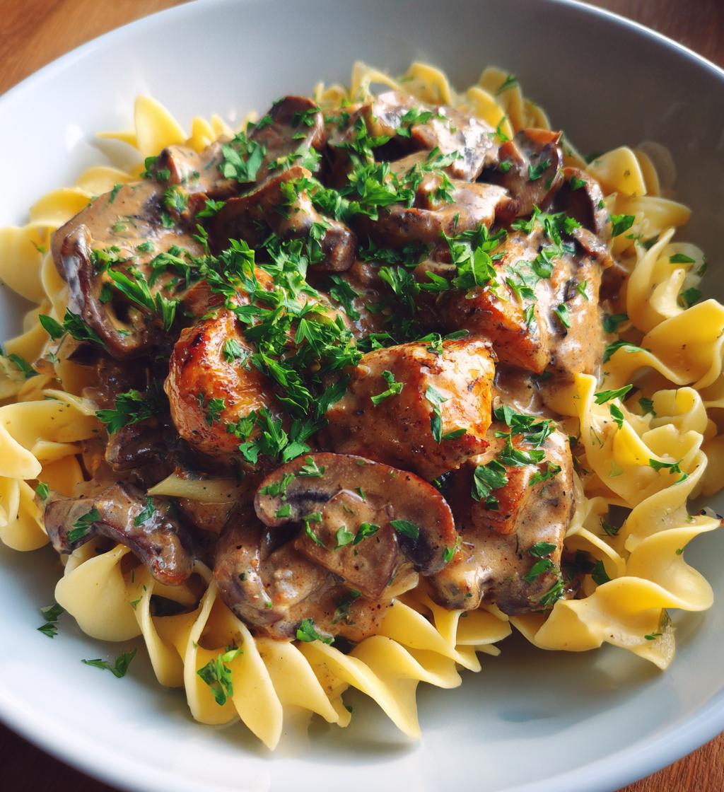 Creamy Chicken and Mushroom Stroganoff