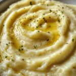 Creamy Mashed Potatoes with Garlic Butter – smooth & rich!