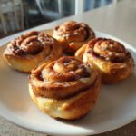 bunny cinnamon rolls easter