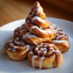 christmas tree cinnamon rolls