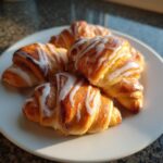 cinnamon crescent rolls