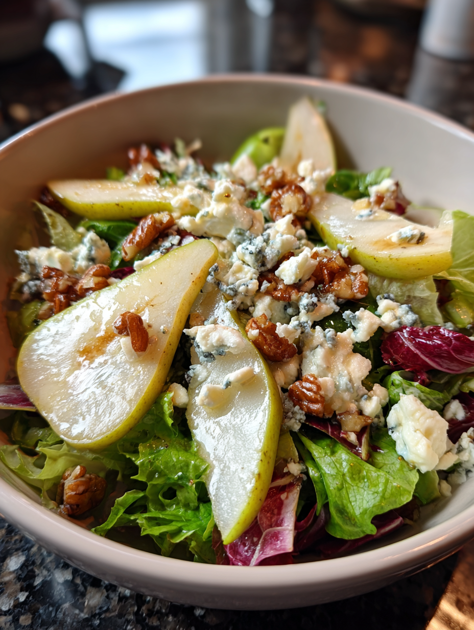 Pear and Gorgonzola Salad: A Delicious Blend of Flavors and Textures