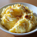 Roasted Garlic Mashed Potatoes: The Perfect Creamy Side Dish
